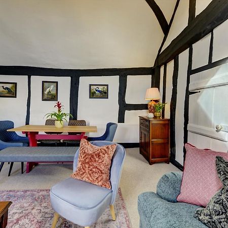Loft Cottage By Spa Town Property - 2 Bed Tudor Retreat Near To Stratford-Upon-Avon, Warwick & Solihull Kültér fotó